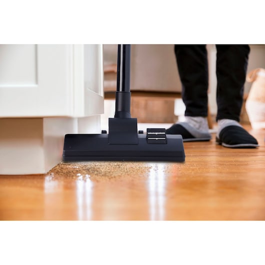 BD vacuum cleaner application photo close