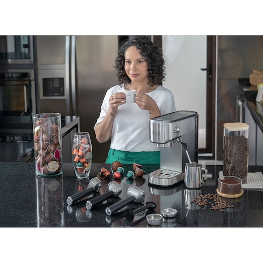 BLACK+DECKER electric coffee maker lifestyle