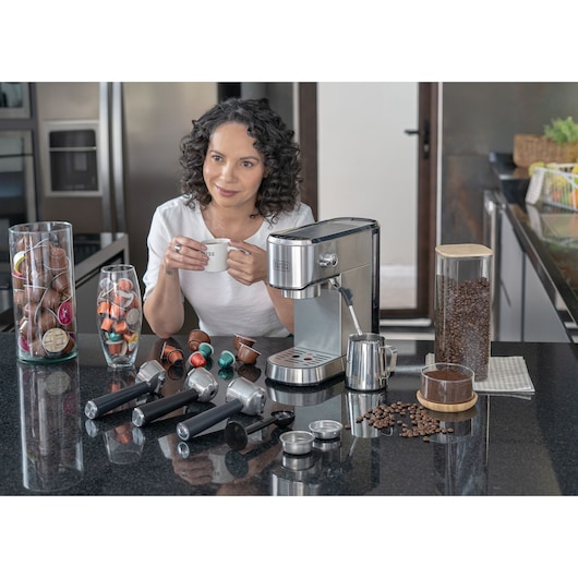 BLACK+DECKER electric coffee maker lifestyle