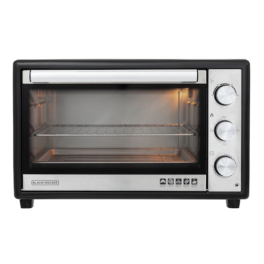 BLACKDECKER FT46 countertop oven, front angle, black and silver, three control knobs, wire rack inside.